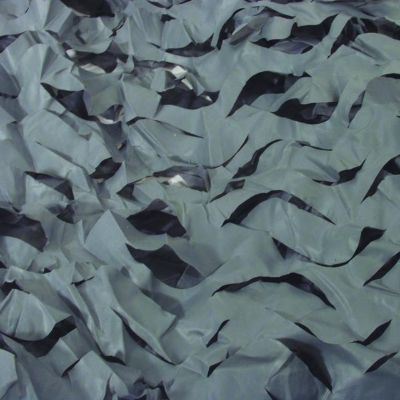 8330911U - Filet de camouflage mod&egrave;le urban (ville) 600 x 300cm deux couleurs. Une face gris tr&egrave;s fonc&eacute; (antracite) / une face gris clair.